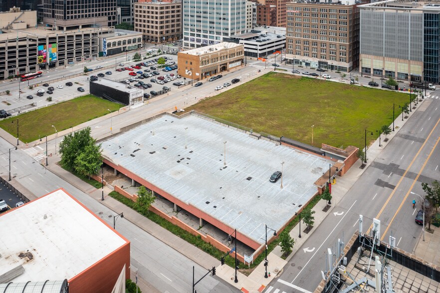 More Photos Of 1211 McGee St, Kansas City Land For Lease