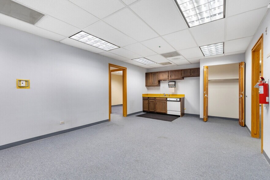 More Photos Of 200 N Public Rd, Lafayette Bank For Sale