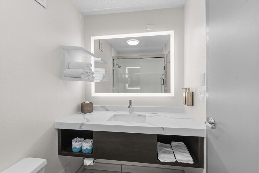More Photos Of 2468 State Route 414, Waterloo Town Hotel For Sale