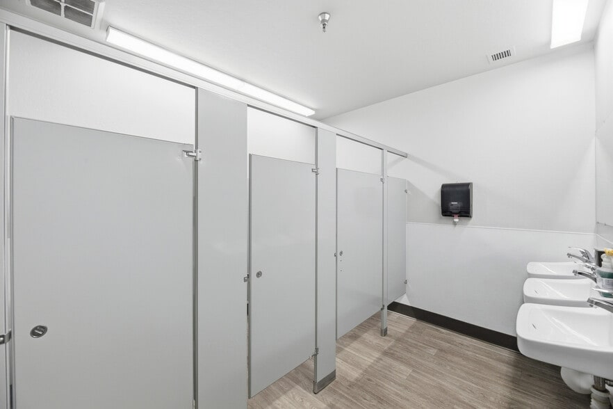 More Photos Of 1575 Linda Way, Sparks Warehouse For Lease