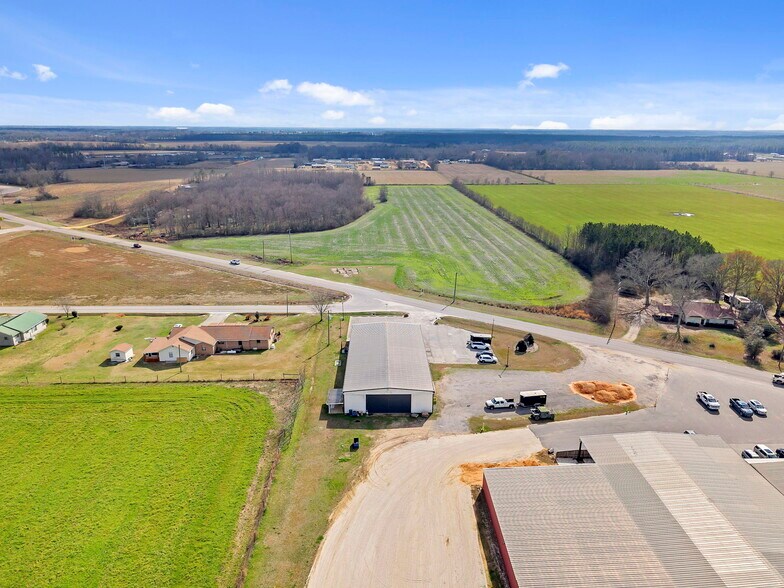 More Photos Of 5060 Jack Springs Rd, Atmore Light Distribution For Sale