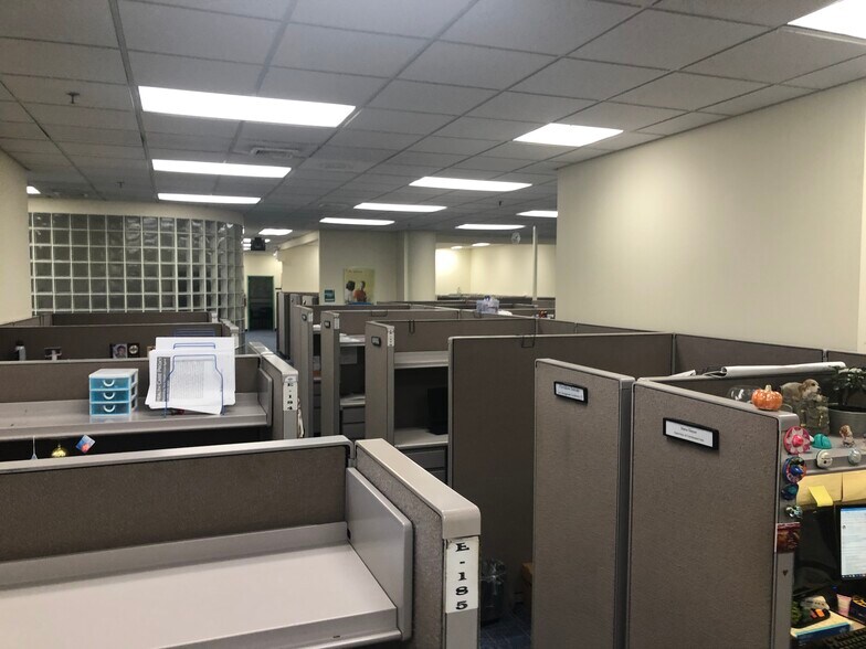 More Photos Of 745 64th St, Brooklyn Office For Lease