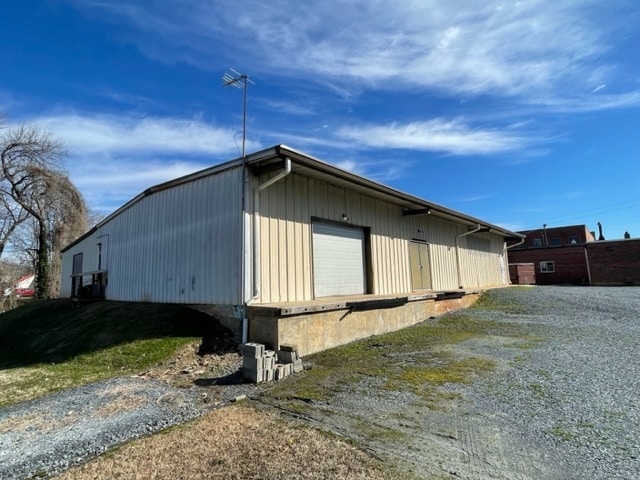 More Photos Of 508 Hoover St, Asheboro Flex For Lease
