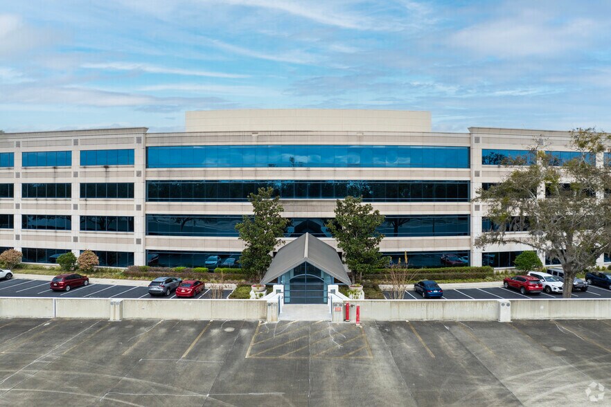 More Photos Of 12802 Tampa Oaks Blvd, Tampa Office For Lease