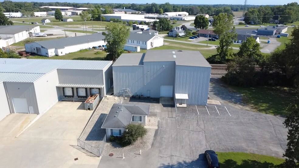Primary Photo Of 315 N Madison St, Fortville Manufacturing For Lease