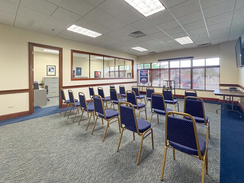 More Photos Of 1776 Legacy Cir, Naperville Medical For Sale