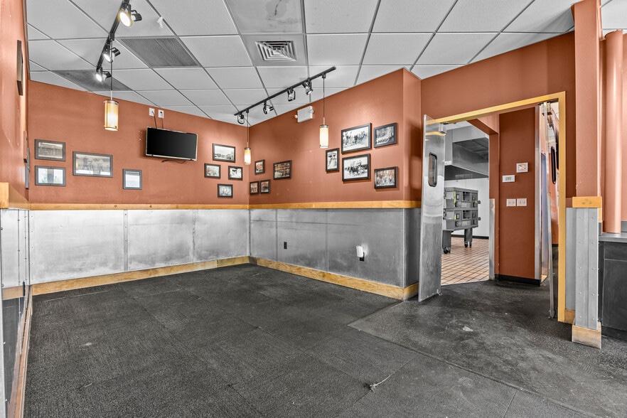More Photos Of 1041 Highway 6 And 50, Fruita Fast Food For Sale