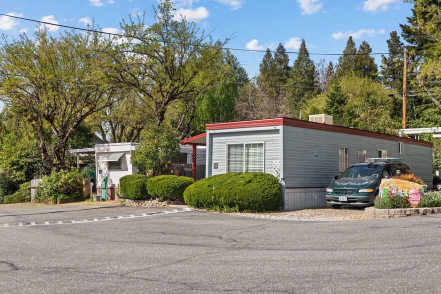 More Photos Of 639 Whiting St St, Grass Valley Manufactured Housing Mobile Home Park For Sale