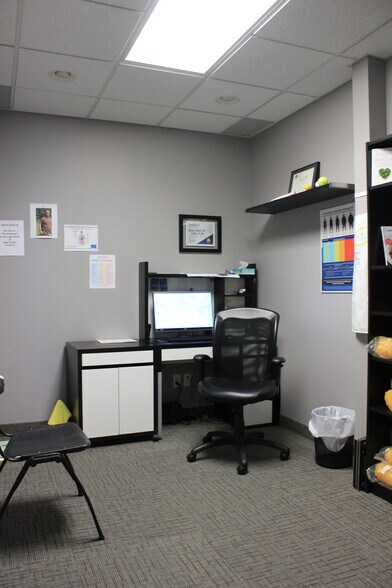 More Photos Of 1290 Trans Canada Way SE, Medicine Hat Office For Lease