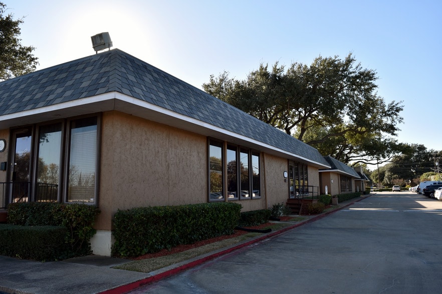 More Photos Of 5510 Abrams Rd, Dallas Office For Lease