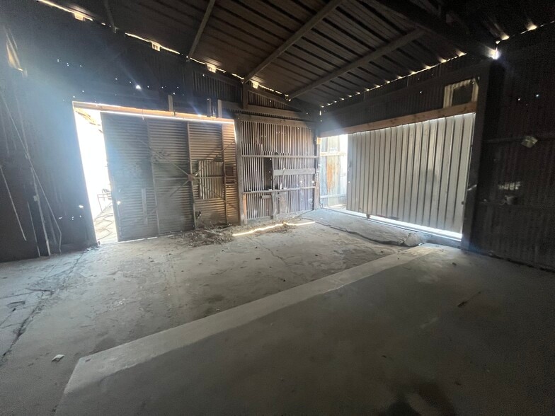 More Photos Of 827 High St, Delano Industrial For Sale