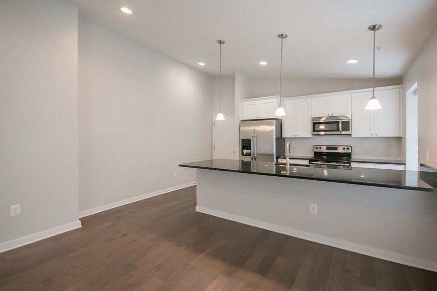 More Photos Of 3rd & Girard, Philadelphia General Retail For Sale