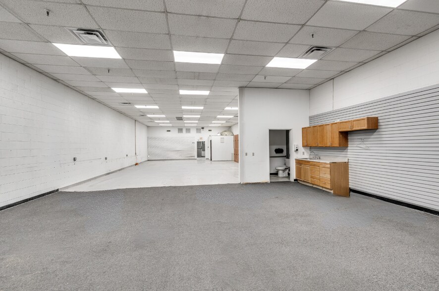 More Photos Of 2103 W Britton Rd, Oklahoma City Freestanding For Lease