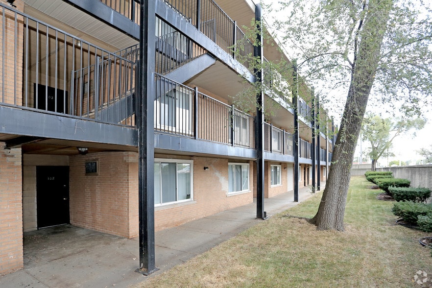 More Photos Of 20539-20541 Southfield Fwy, Detroit Apartments For Sale