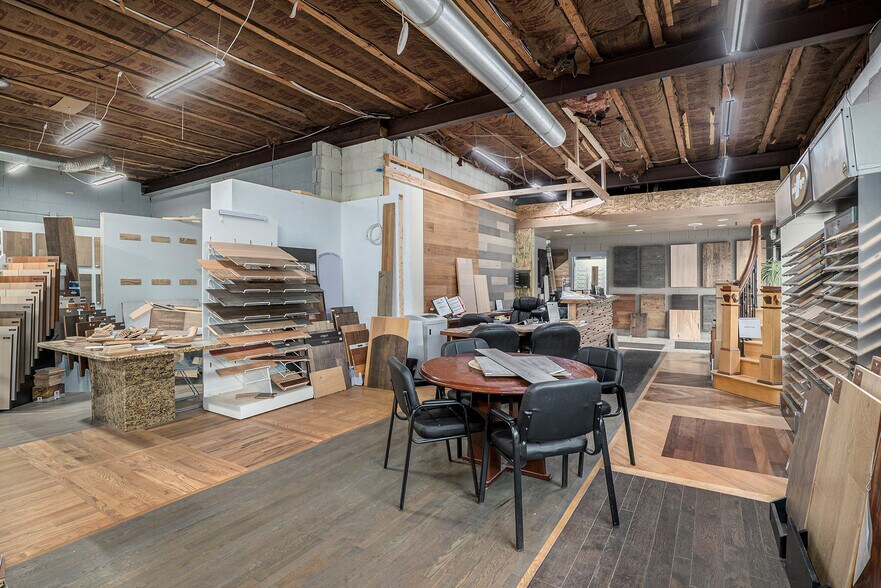More Photos Of 16745 Dixie Hwy, Davisburg Warehouse For Sale