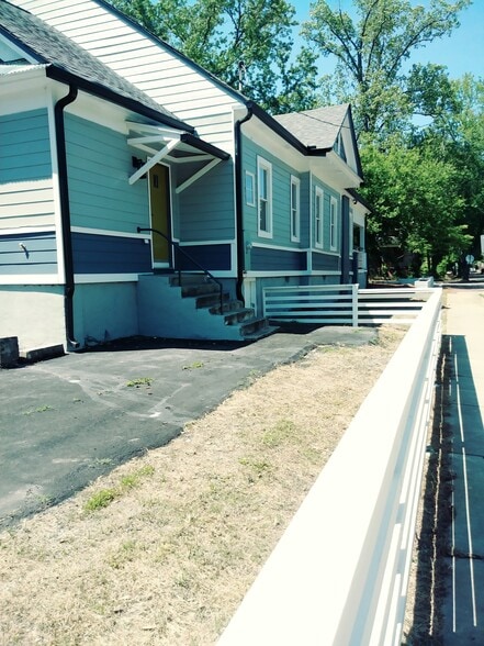 More Photos Of 1092 Sells Ave SW, Atlanta Specialty For Sale