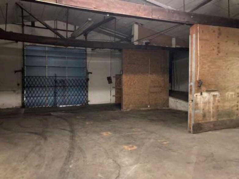 More Photos Of 1919-1929 N 3rd St, Harrisburg Storefront For Sale