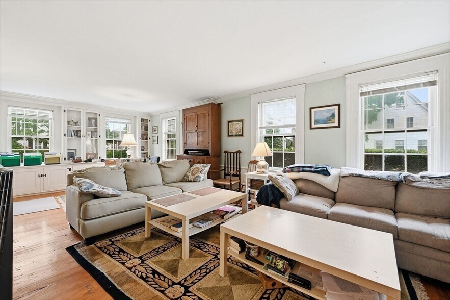 More Photos Of 53 School St, Hyannis Apartments For Sale