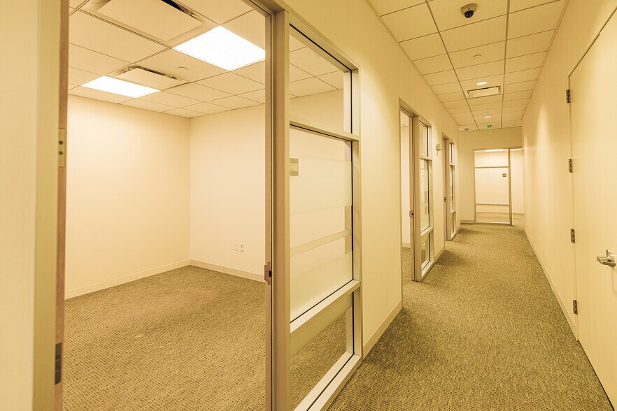 More Photos Of 545 SW Taylor St, Portland Hotel For Lease