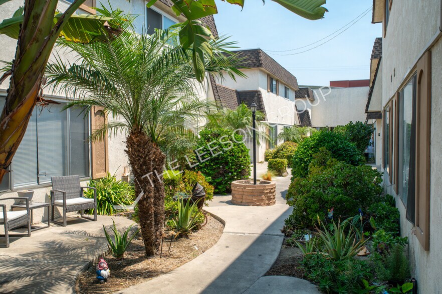 More Photos Of 927 S Webster Ave, Anaheim Apartments For Sale