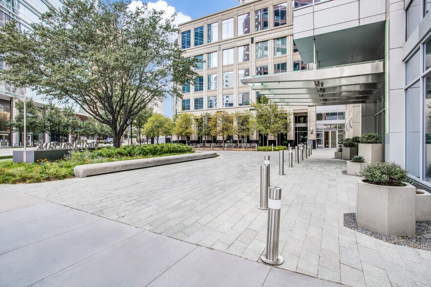 More Photos Of 2000 McKinney Ave, Dallas Office For Lease