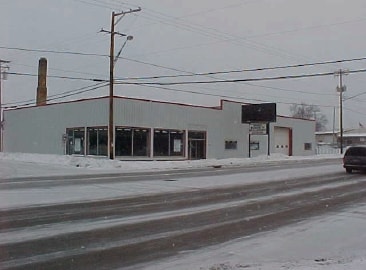 Primary Photo Of 1610 W Wisconsin Ave, Appleton Auto Repair For Sale