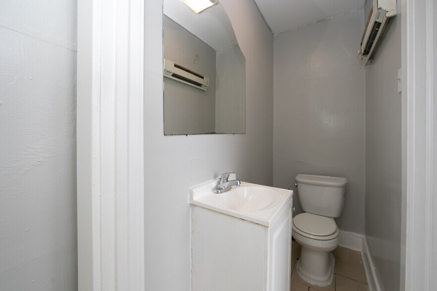 More Photos Of 2707 Westfield Ave, Camden Apartments For Sale