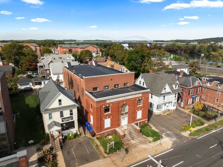 More Photos Of 54 Washington St, Middletown Office For Sale