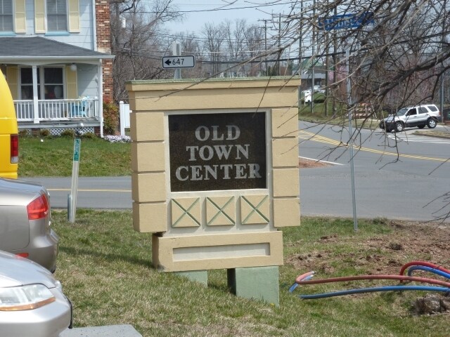 More Photos Of 20693 Ashburn Rd, Ashburn General Retail For Lease