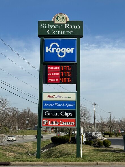 More Photos Of 2860-2880 Charlestown Rd, New Albany Unknown For Lease