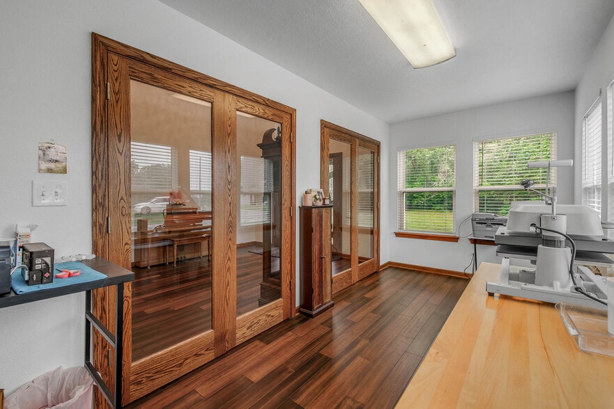 More Photos Of 13863 FM 2154 Rd, College Station Showroom For Sale