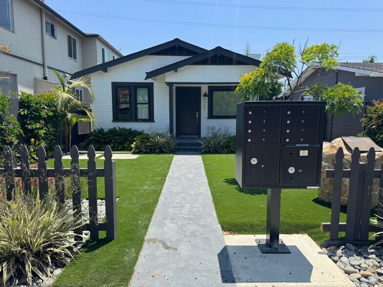 More Photos Of 4121 Utah St, San Diego Apartments For Sale