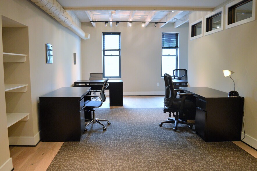 More Photos Of 2312 Boston St, Baltimore Storefront Retail Office For Lease