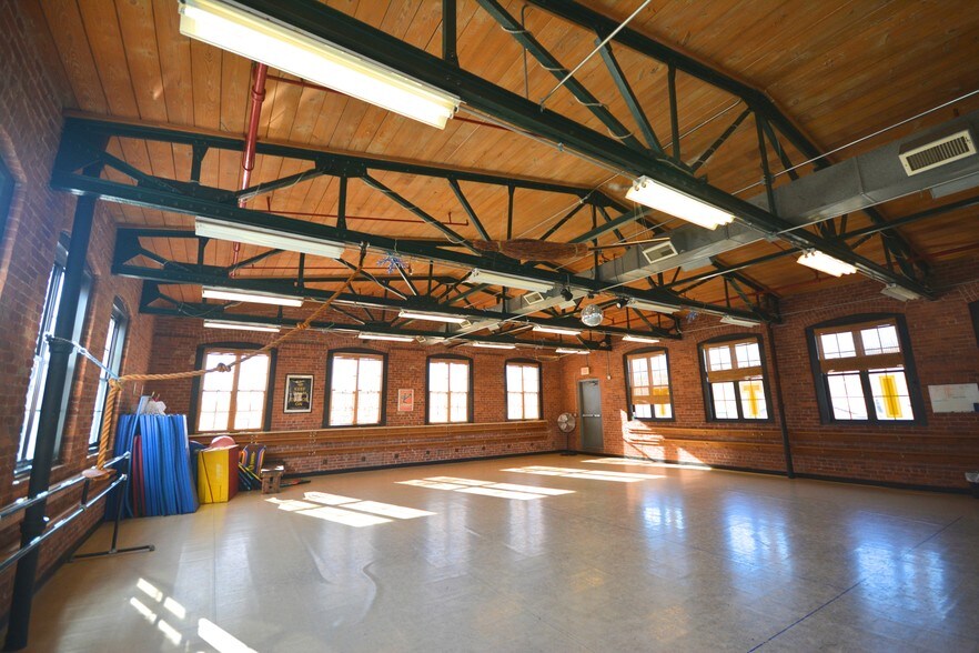 More Photos Of 1 Factory Sq, Southington Industrial For Lease