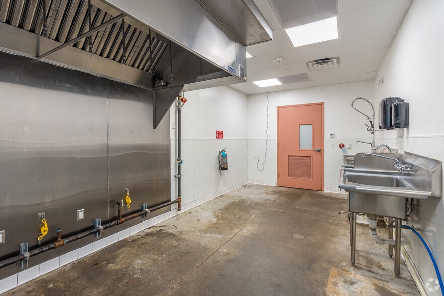 More Photos Of 5832 Fairdale Ln, Houston Restaurant For Lease