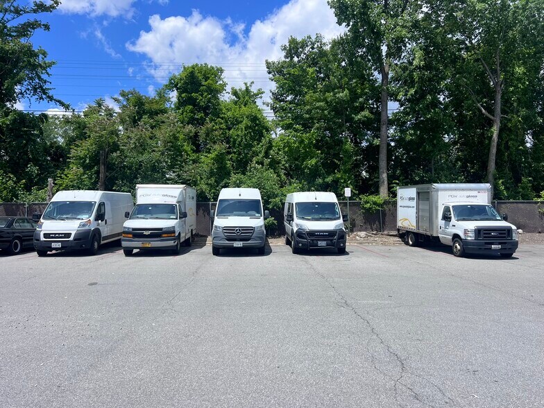 More Photos Of 100-110 Midland Ave, Port Chester Warehouse For Lease