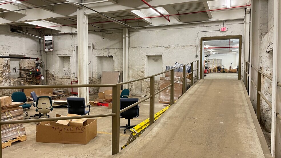 More Photos Of Edgewood Avenue, Easton Office For Lease