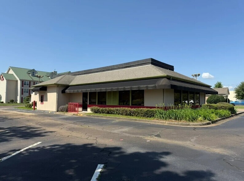 More Photos Of 1002 Treetops Blvd, Flowood Fast Food For Sale