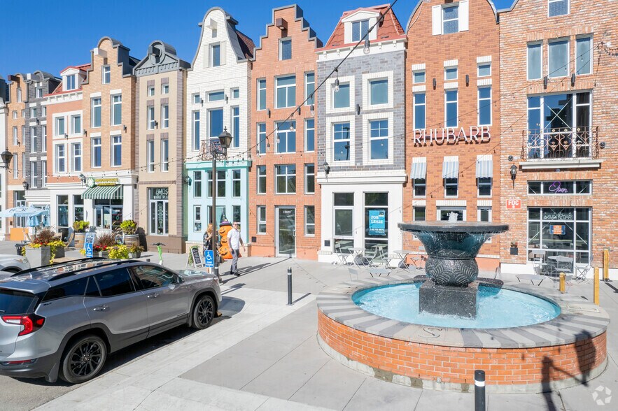 More Photos Of 10704 120 St NW, Edmonton Storefront For Lease