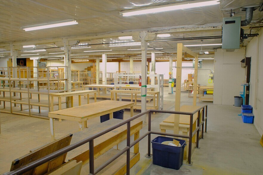 More Photos Of 1670 Pandora St, Vancouver Warehouse For Sale