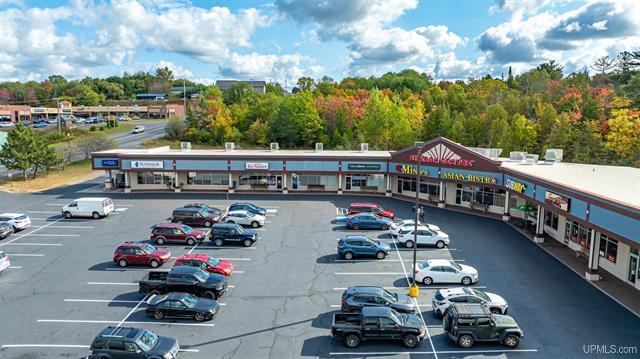 More Photos Of 901 Razorback Dr, Houghton Storefront For Sale