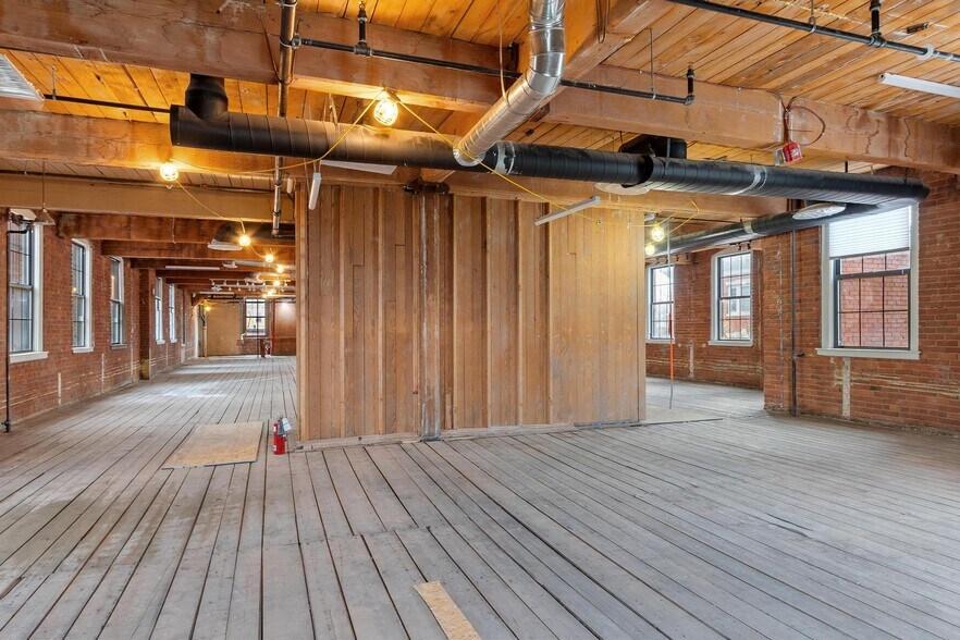 More Photos Of 65 Water St, Worcester Loft Creative Space For Sale