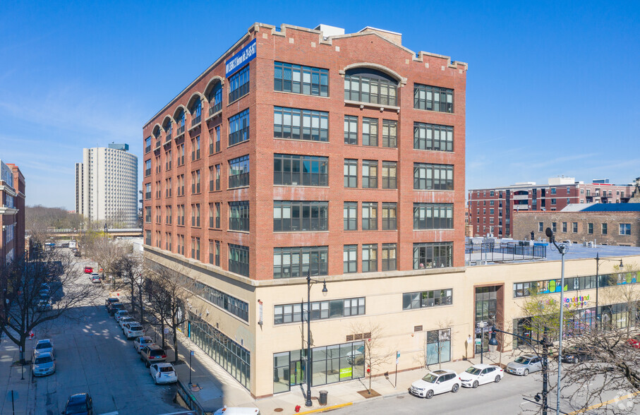 Primary Photo Of 2014-2036 S Michigan Ave, Chicago Office Residential For Lease