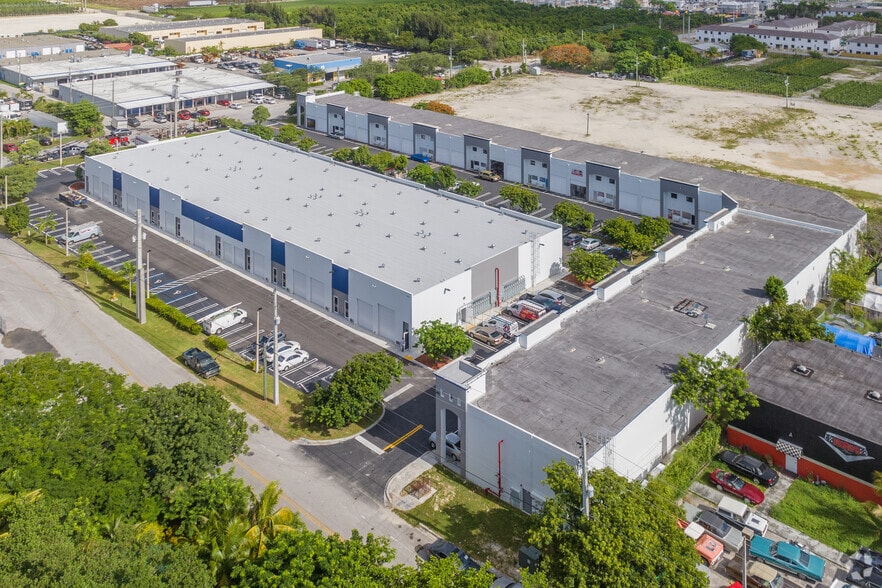 More Photos Of 23701 SW 132nd Ave, Homestead Warehouse For Lease