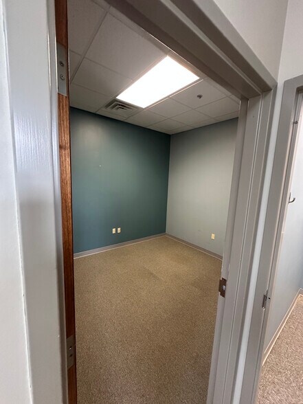 More Photos Of 19101 E Valley View Pky, Independence Medical For Sale