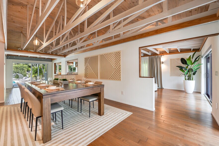 More Photos Of 5910 N Bayshore Dr, Miami Specialty For Sale