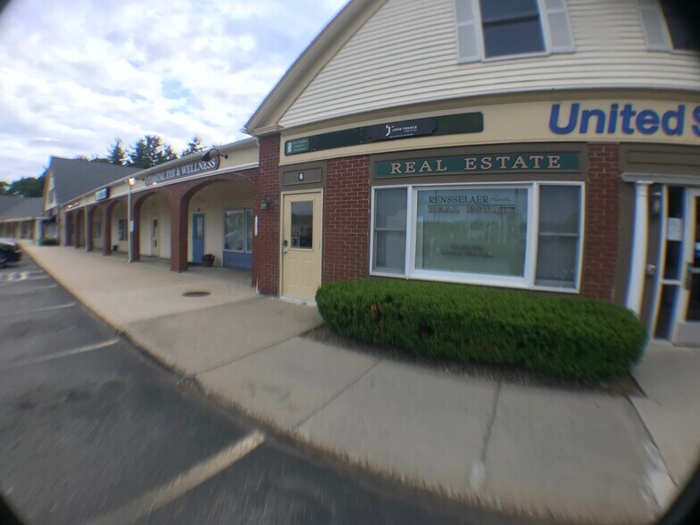 More Photos Of 44 Lafayette Rd, North Hampton Storefront Retail Office For Lease