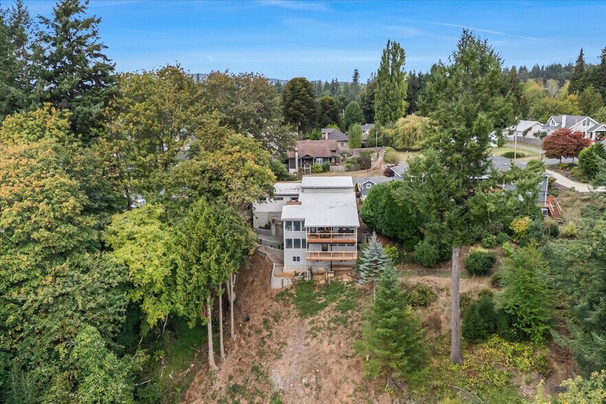 More Photos Of 520 Columbia St, Cathlamet Apartments For Sale