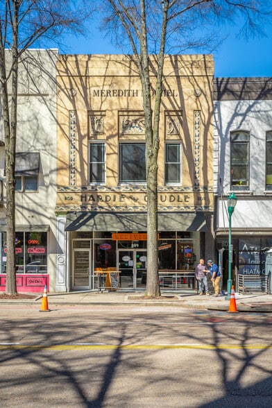 More Photos Of 809 Market St, Chattanooga Storefront Retail Office For Sale