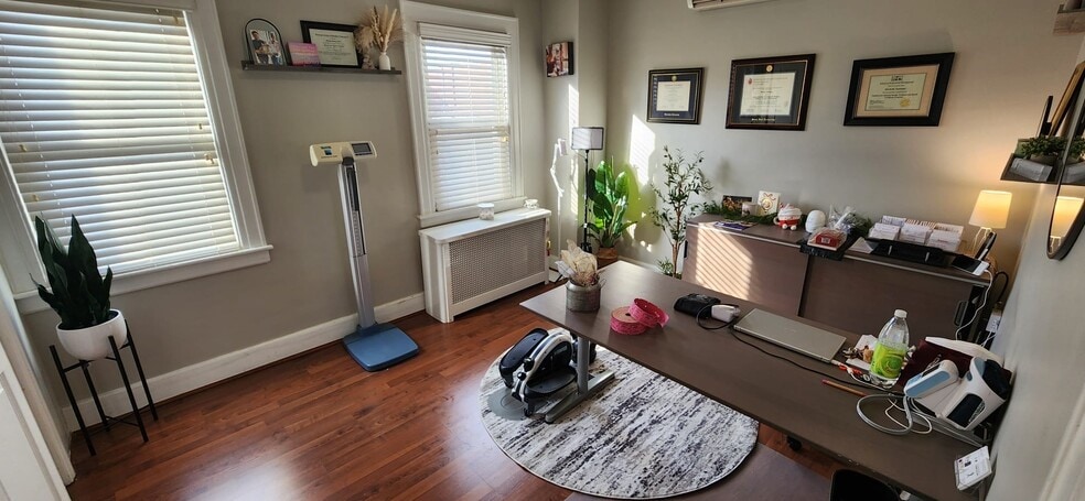 More Photos Of 4014 78th St, Elmhurst Office For Sale